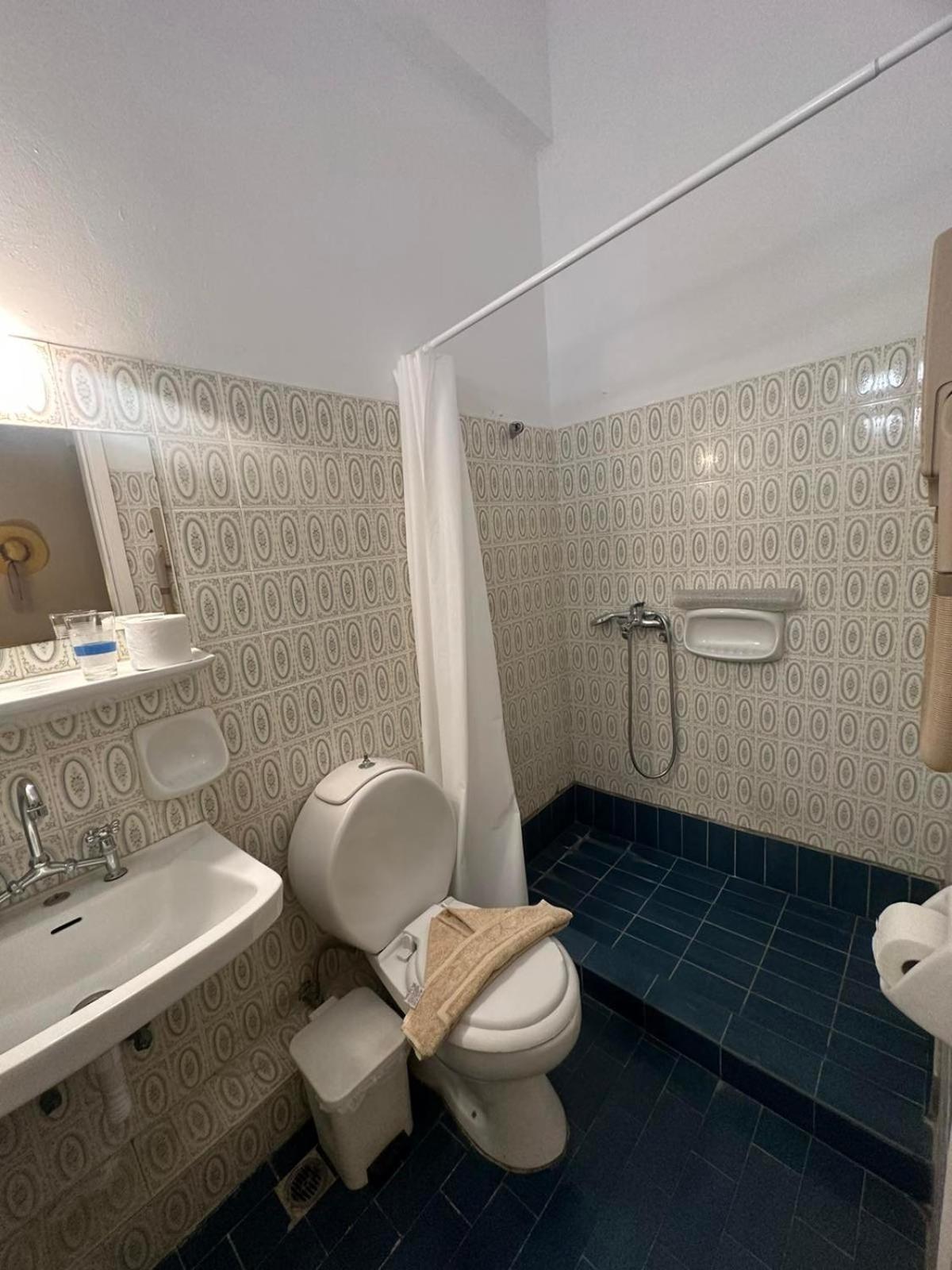 Vassilikon Hotel Loutráki Zimmer foto